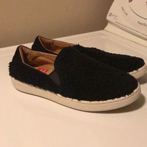 UGG fur shoes size 6
